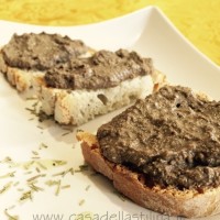 Crostini Toscani di fegatini – Crostini neri